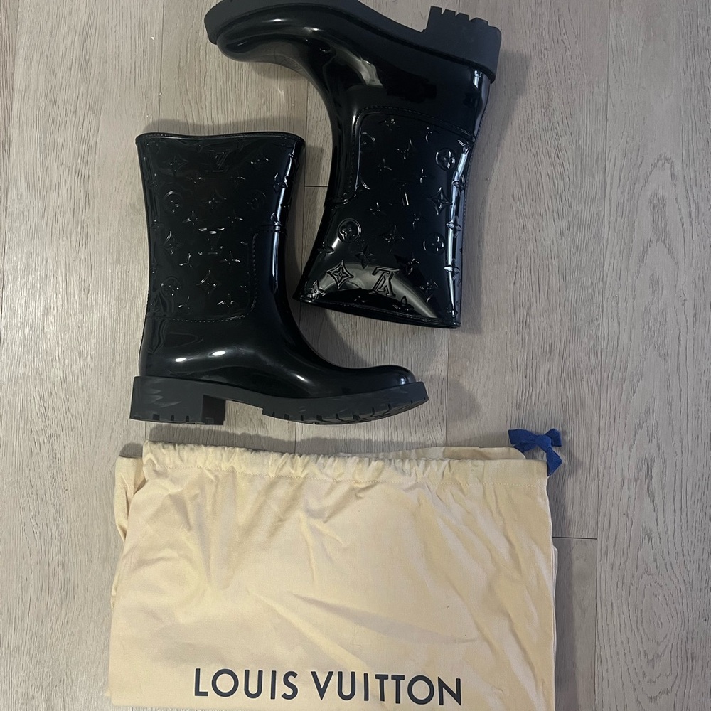Louis Vuitton Glossy Black Boots